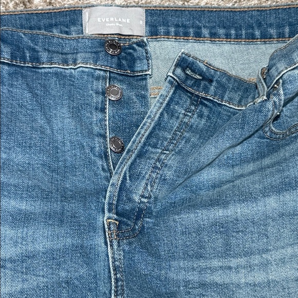 EVERLANE Cheeky Shorts Denim Raw hem - Picture 7 of 7